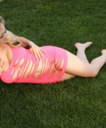 Lily Xo On The Grass